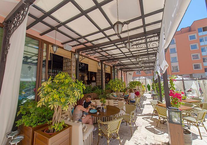 Romance Marine Aparthotel Pantai Sunny Bagian luar foto