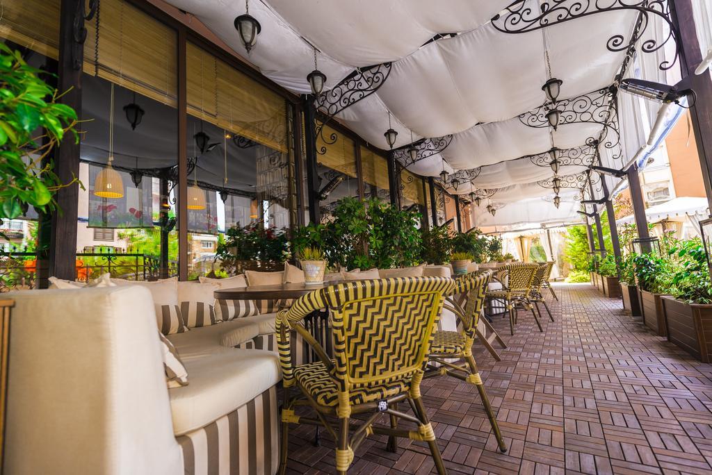 Romance Marine Aparthotel Pantai Sunny Bagian luar foto